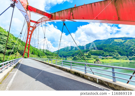 Summer at Hyugagami Gorge, Kedo Bridge, Yame City, Fukuoka Prefecture Summer at Hyugagami Gorge, Kedo Bridge, Yame City, Fukuoka Prefecture 116869319