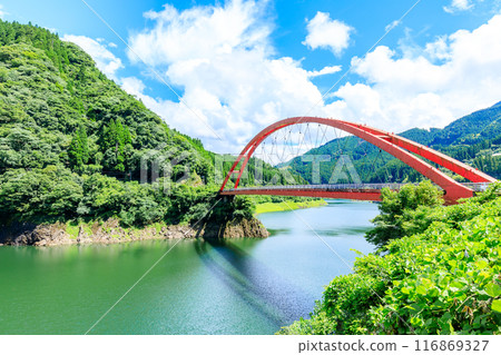 Summer at Hyugagami Gorge, Kedo Bridge, Yame City, Fukuoka Prefecture 116869327