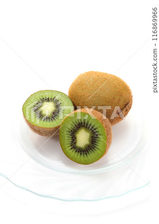 Cut kiwi fruit Cut kiwi fruit 116869966
