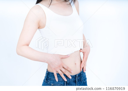 女性腰部 [部分切割] 116870919