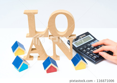 字母表的木塊排列成“LOAN” 字母表的木塊排列成“LOAN” 116871006