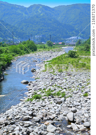 Clear waters of the Uono River, scenery near Anazawa River Park, Yuzawa Town, Niigata Prefecture Clear waters of the Uono River, scenery near Anazawa River Park, Yuzawa Town, Niigata Prefecture 116871370