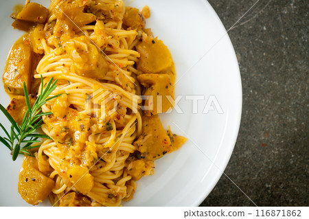 pumpkin spaghetti pasta alfredo sauce pumpkin spaghetti pasta alfredo sauce 116871862