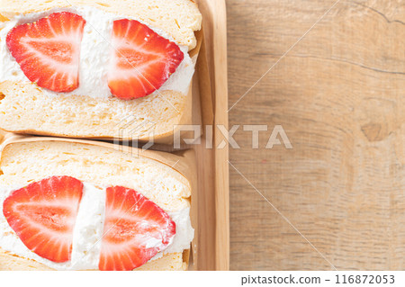 pancake sandwich strawberry fresh cream pancake sandwich strawberry fresh cream 116872053