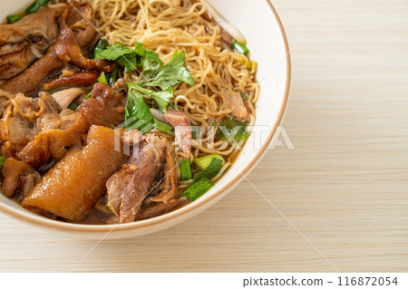 Stewed pork leg noodles in brown soup Stewed pork leg noodles in brown soup 116872054