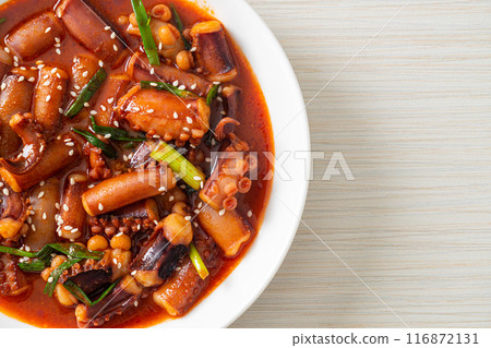 Stir-fried squid or octopus with Korean spicy sauce Stir-fried squid or octopus with Korean spicy sauce 116872131