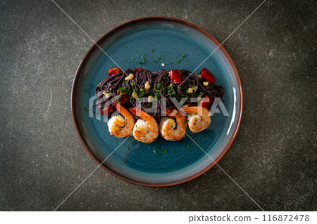stir-fried black spaghetti with garlic and shrimps stir-fried black spaghetti with garlic and shrimps 116872478