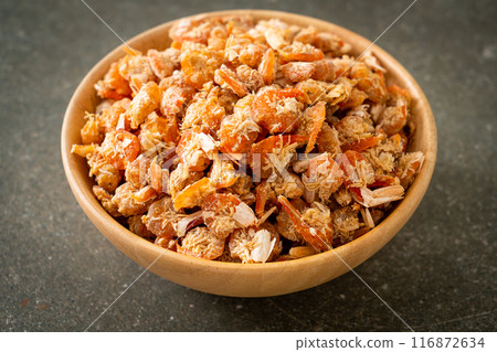 dried shrimps or dried salted prawn 116872634
