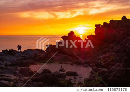 Sixteen Rakan Rocks - Evening Scenery 116873178