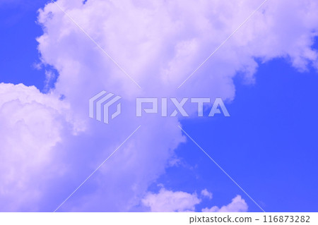 Blue sky with clouds (background material) 116873282
