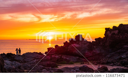 Sixteen Rakan Rocks - Evening Scenery Sixteen Rakan Rocks - Evening Scenery 116873471