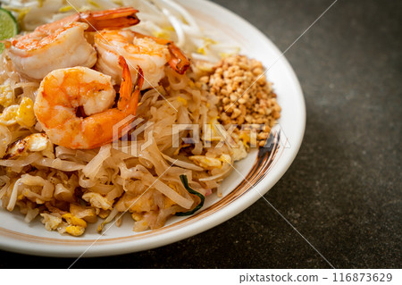 stir-fried noodles with shrimp and sprouts or Pad Thai 116873629