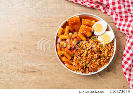 Korean instant noodles with Korean rice cake and fish cake and boiled egg Korean instant noodles with Korean rice cake and fish cake and boiled egg 116873659