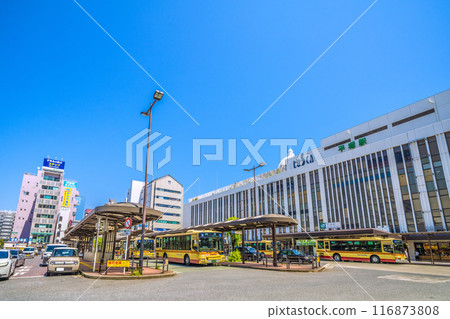 日本平塚城市景觀，俯瞰東海道本線平塚站等= 2020年7月22日 116873808