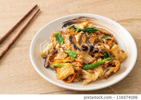 stir-fried noodles with tofu and vegetables stir-fried noodles with tofu and vegetables 116874086