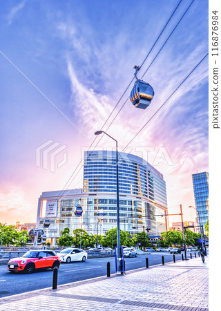 港未來、橫濱日落和索道的城市景觀 116876984