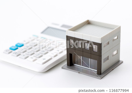 公司辦公大樓和計算器 116877994
