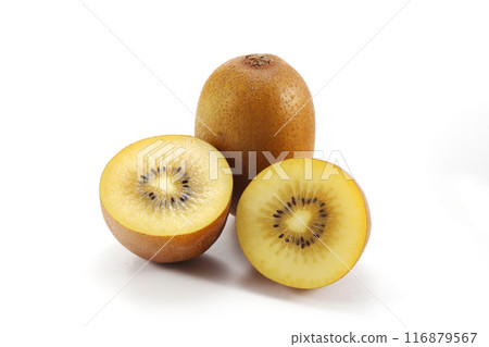 Cut gold kiwi fruit Cut gold kiwi fruit 116879567