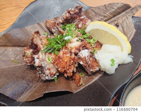  Deep-fried chicken 116880704