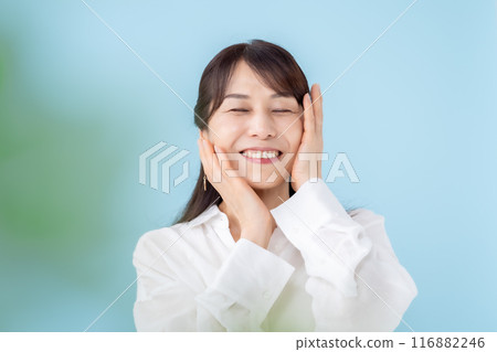 Women Beauty Front blur 116882246