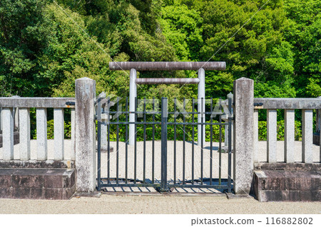 Asuka Village, Nara Prefecture, 29th Emperor Kinmei's Himokuma Sakai Mausoleum 116882802