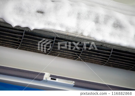 air conditioner cleaning with spray foam cleaner air conditioner cleaning with spray foam cleaner 116882868