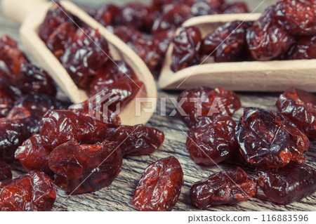 Healthy cranberries containing vitamins and minerals Healthy cranberries containing vitamins and minerals 116883596