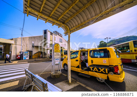 日本大磯市景觀,七月。 JR東海道本線二宮車站北口及TAXI乘車處景觀=2020年7月22日 日本大磯市景觀,七月。 JR東海道本線二宮車站北口及TAXI乘車處景觀=2020年7月22日 116886871