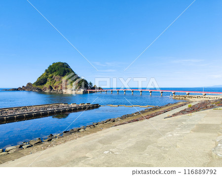 Yura Coast (Hakusan Bridge/Hakusan Island) Yura Coast (Hakusan Bridge/Hakusan Island) 116889792