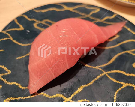 Fresh tuna sushi 116892335
