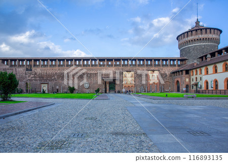 Milan Milan 116893135