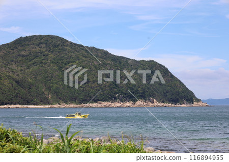 A sightseeing boat heading towards Keya Daimon with Mount Tateishi in the background A sightseeing boat heading towards Keya Daimon with Mount Tateishi in the background 116894955