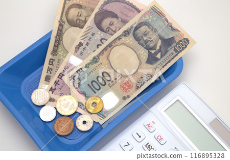 金錢和計算器（新鈔票） 116895328