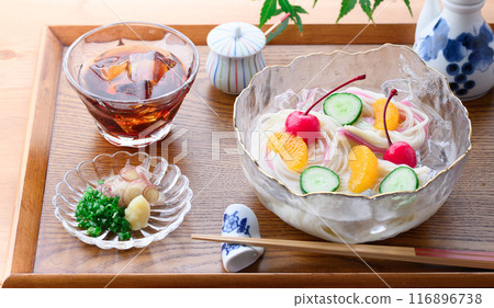 Hiyamugi (cold noodles) served in a transparent bowl 116896738