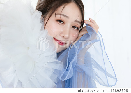 Young woman beauty make-up Young woman beauty make-up 116898708