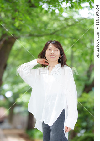 女性肖像清新綠色 116899654