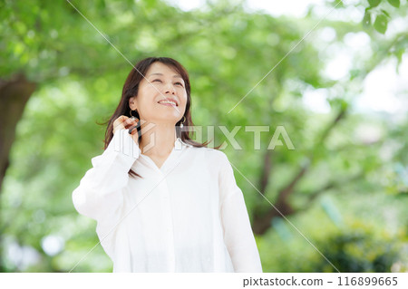 女性肖像清新綠色 116899665