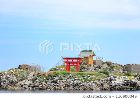"Aomori Prefecture" Miracle Torii Gate, Benten Island's Itsukushima Shrine, Hachinohe City "Aomori Prefecture" Miracle Torii Gate, Benten Island's Itsukushima Shrine, Hachinohe City 116900049