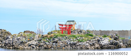 "Aomori Prefecture" Miracle Torii Gate, Benten Island's Itsukushima Shrine, Hachinohe City "Aomori Prefecture" Miracle Torii Gate, Benten Island's Itsukushima Shrine, Hachinohe City 116900052