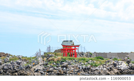 "Aomori Prefecture" Miracle Torii Gate, Benten Island's Itsukushima Shrine, Hachinohe City "Aomori Prefecture" Miracle Torii Gate, Benten Island's Itsukushima Shrine, Hachinohe City 116900053