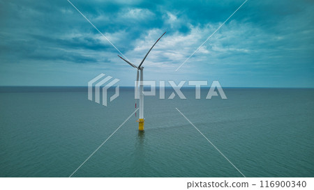 Offshore wind power generation facilities along the coast of Nyuzen Town, Toyama Prefecture before the end of the rainy season Offshore wind power generation facilities along the coast of Nyuzen Town, Toyama Prefecture before the end of the rainy season 116900340