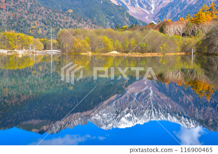Autumn, Kamikochi, Taisho Pond, Upside-down Hotaka Autumn, Kamikochi, Taisho Pond, Upside-down Hotaka 116900465