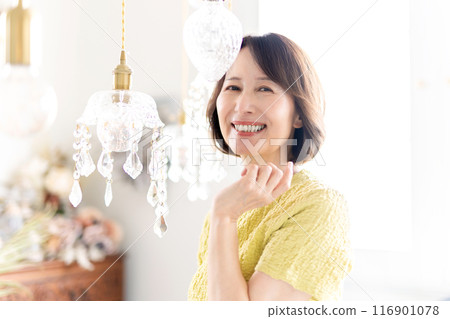 60多歲的高級女性美麗形象 60多歲的高級女性美麗形象 116901078