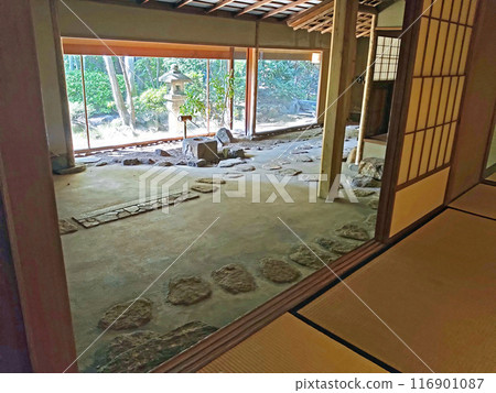 Tea room of the former Tanaka family residence, a nationally important cultural property [Kawaguchi City, Saitama Prefecture] 116901087