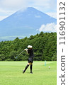 Women playing golf 116901132