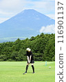 Women playing golf 116901137