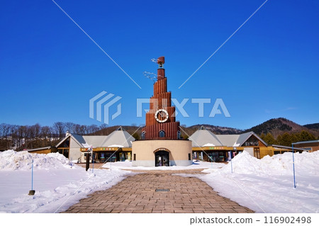 Roadside Station Onneyu Onsen Pigeon Clock Tower "Kamurin" Roadside Station Onneyu Onsen Pigeon Clock Tower "Kamurin" 116902498