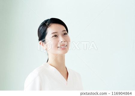 Woman in uniform Woman in uniform 116904864