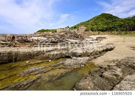 春季、初夏和夏季的和歌山、南紀、白濱,露營營火,沿著藍色潟湖、鳥毛洞和日置川漫步 春季、初夏和夏季的和歌山、南紀、白濱,露營營火,沿著藍色潟湖、鳥毛洞和日置川漫步 116905920