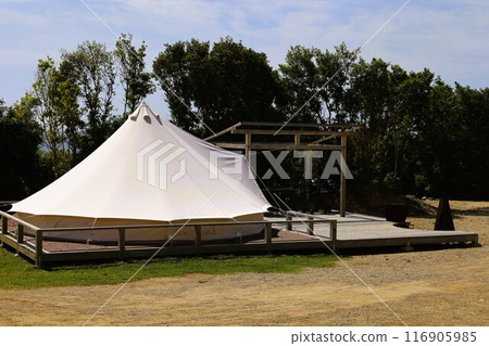 春季、初夏和夏季的和歌山、南紀、白濱，露營營火，沿著藍色潟湖、鳥毛洞和日置川漫步 116905985